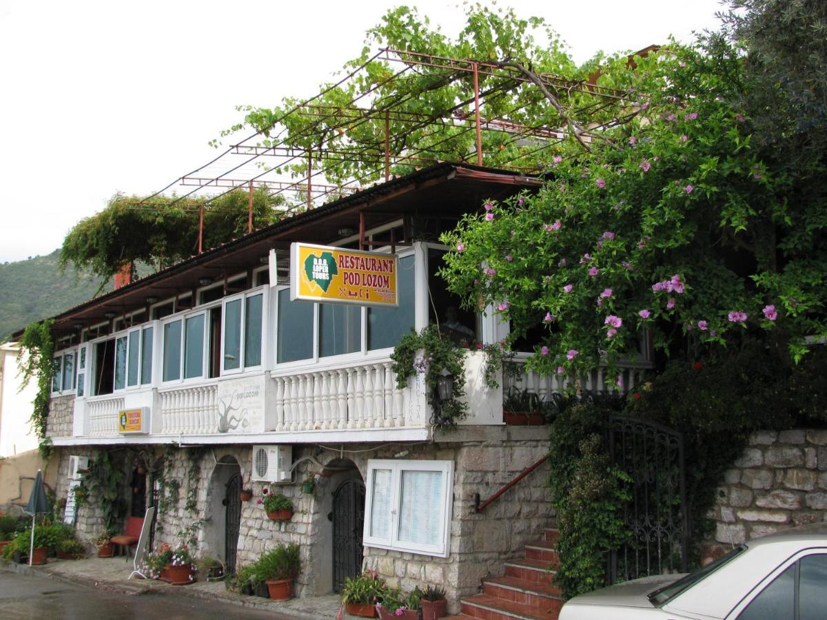 Apartments Pod Lozom With Seaview Petrovac na moru Exterior foto