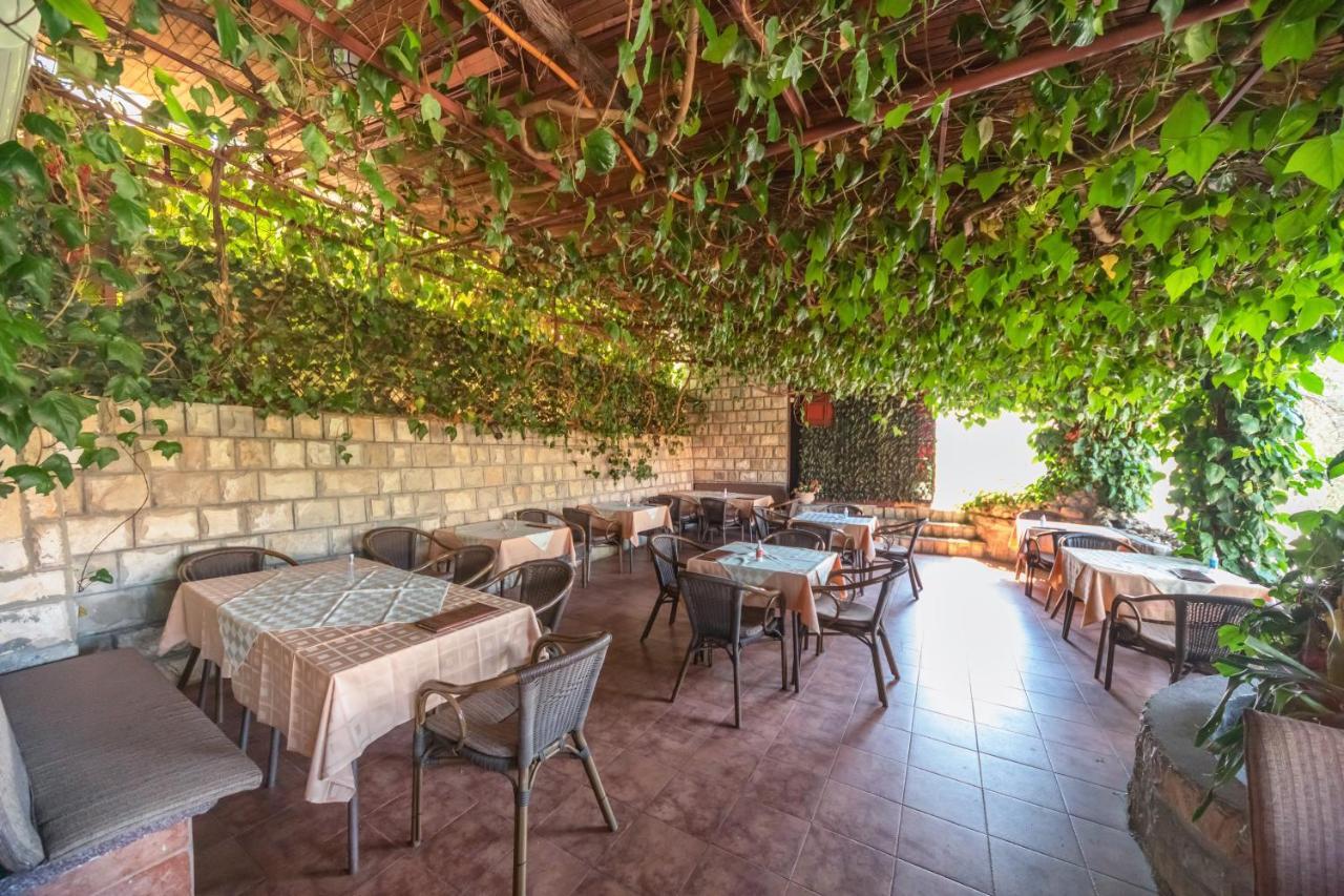 Apartments Pod Lozom With Seaview Petrovac na moru Exterior foto