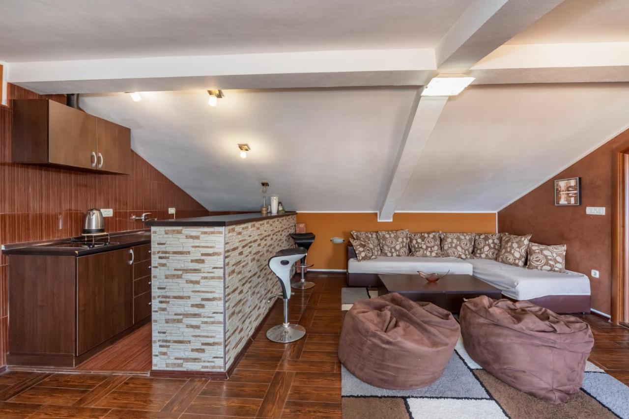 Apartments Pod Lozom With Seaview Petrovac na moru Zimmer foto