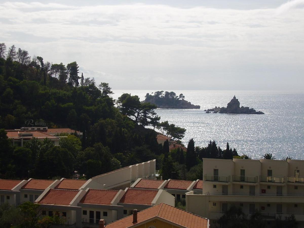 Apartments Pod Lozom With Seaview Petrovac na moru Zimmer foto