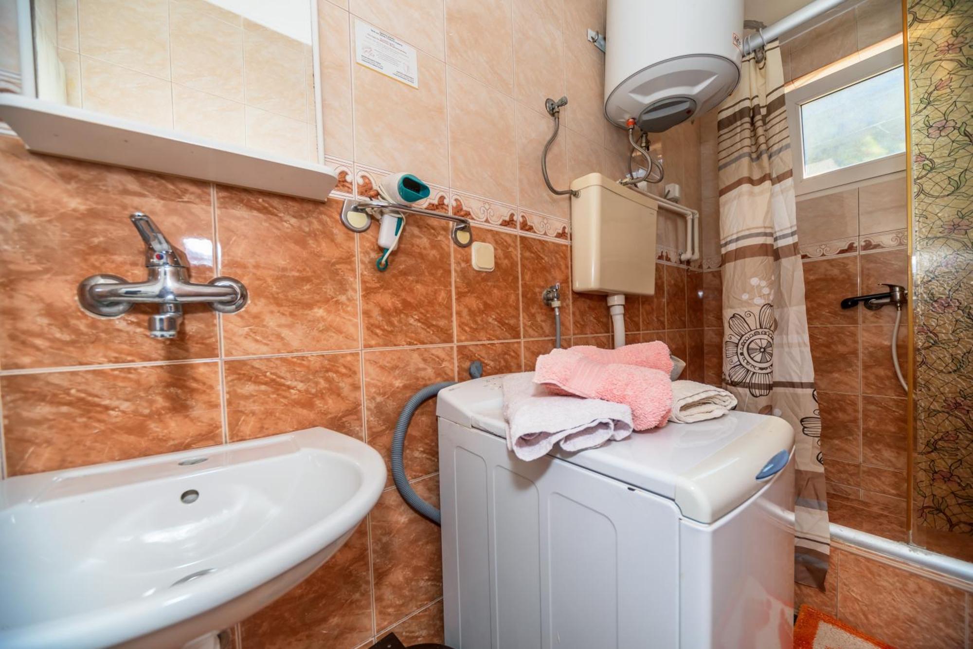 Apartments Pod Lozom With Seaview Petrovac na moru Zimmer foto